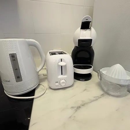 Penthouse Retreat With Pool Διαμέρισμα *