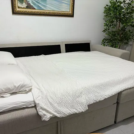 Penthouse Retreat With Pool Διαμέρισμα