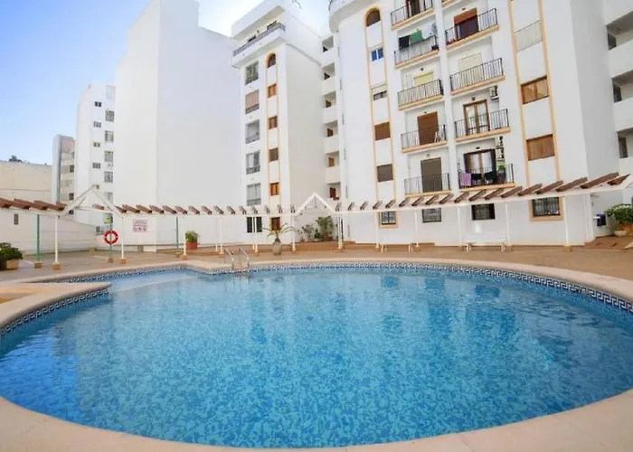 Διαμέρισμα Penthouse Retreat With Pool Κάλπε