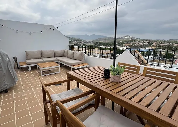 Penthouse Retreat With Pool