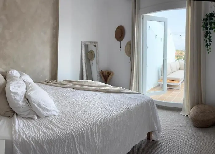 Διαμέρισμα Penthouse Retreat With Pool Κάλπε