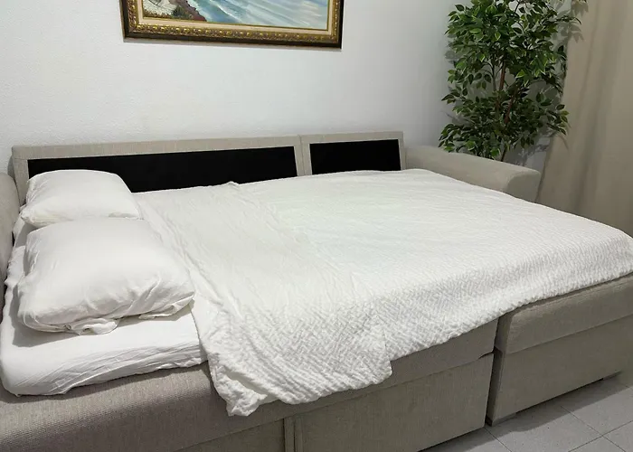 Penthouse Retreat With Pool Διαμέρισμα