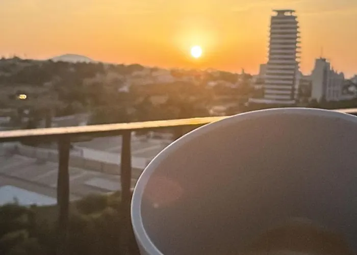 Penthouse Retreat With Pool *